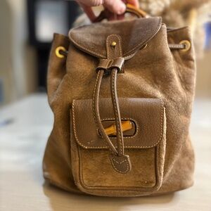 Vintage Authentic Gucci Suede Drawstring Backpack –‎ Brown